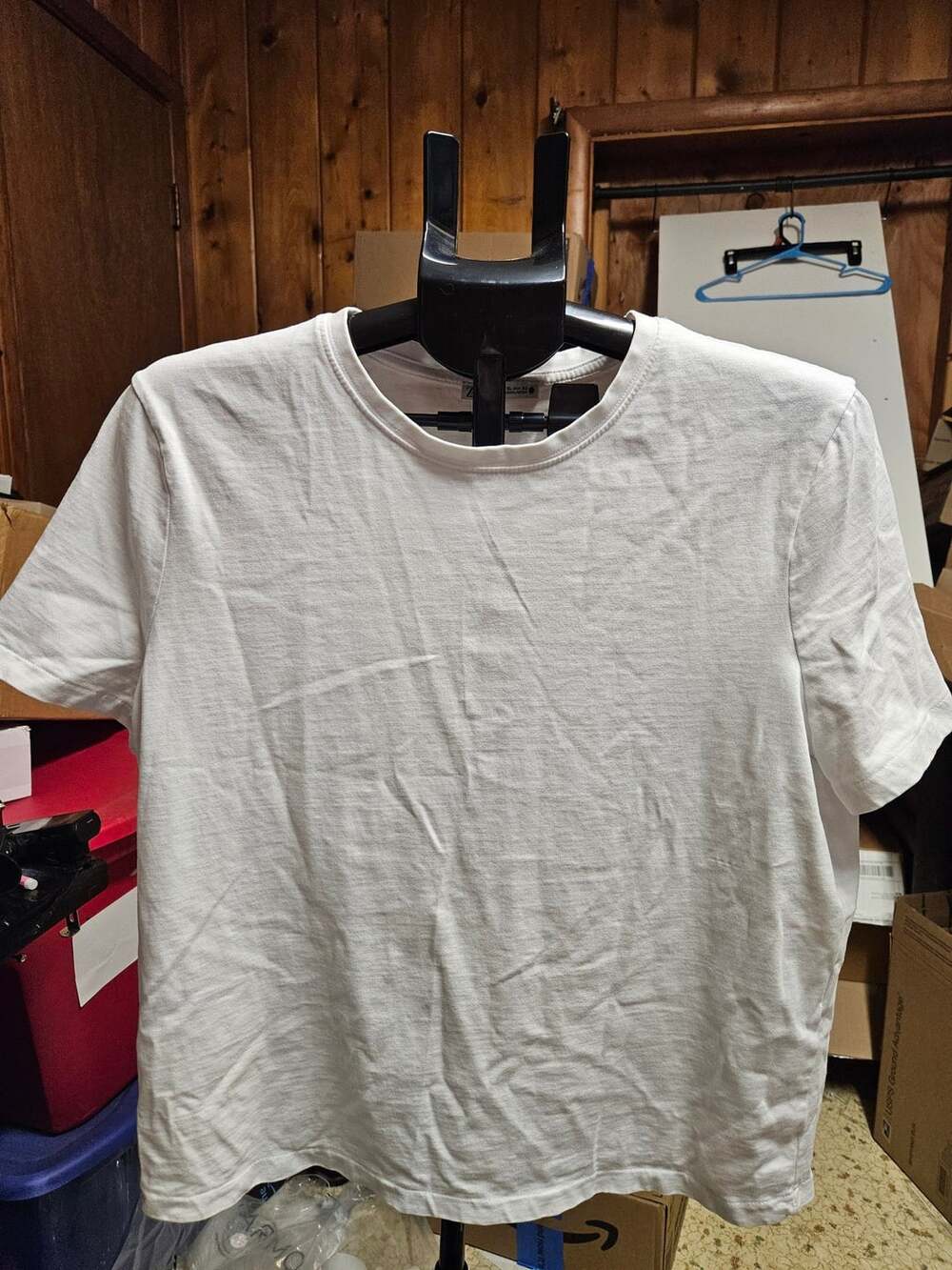 (387) Zara T-Shirt Size XL White Basic Crewneck
